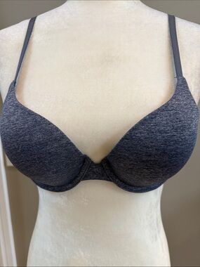 VICTORIAS SECRET Heathered Gray Push Up Underwire Bra